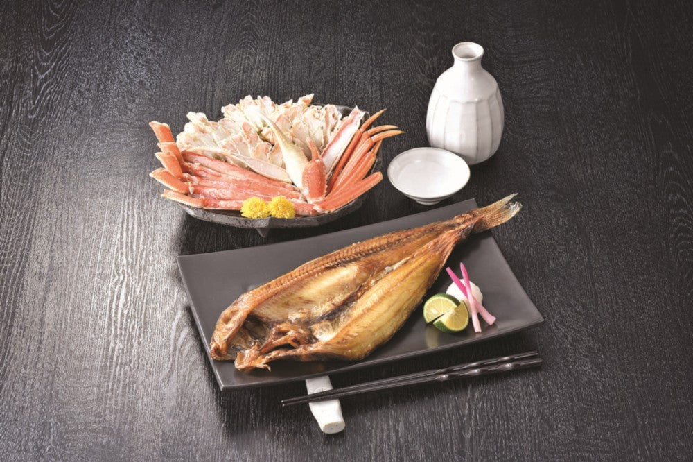 【北海道直送】 カネサン佐藤水産 真ほっけ開き・ボイルずわいがにセットR 【全国送料込】(沖縄・離島除く)