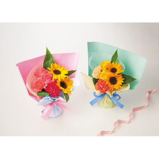 【母の日専用】ひまわりとバラのスタンディングブーケ商品のお届け期間:5.6(水)~5.10(日)。5月6日以降のご注文は「遅れてごめんね」対応となります。